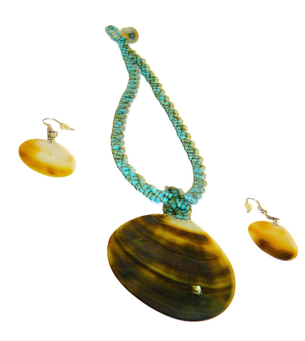 Vtg Handmade Turquoise Bead Necklace Shell Pendant Matching Earrings Boho Beach